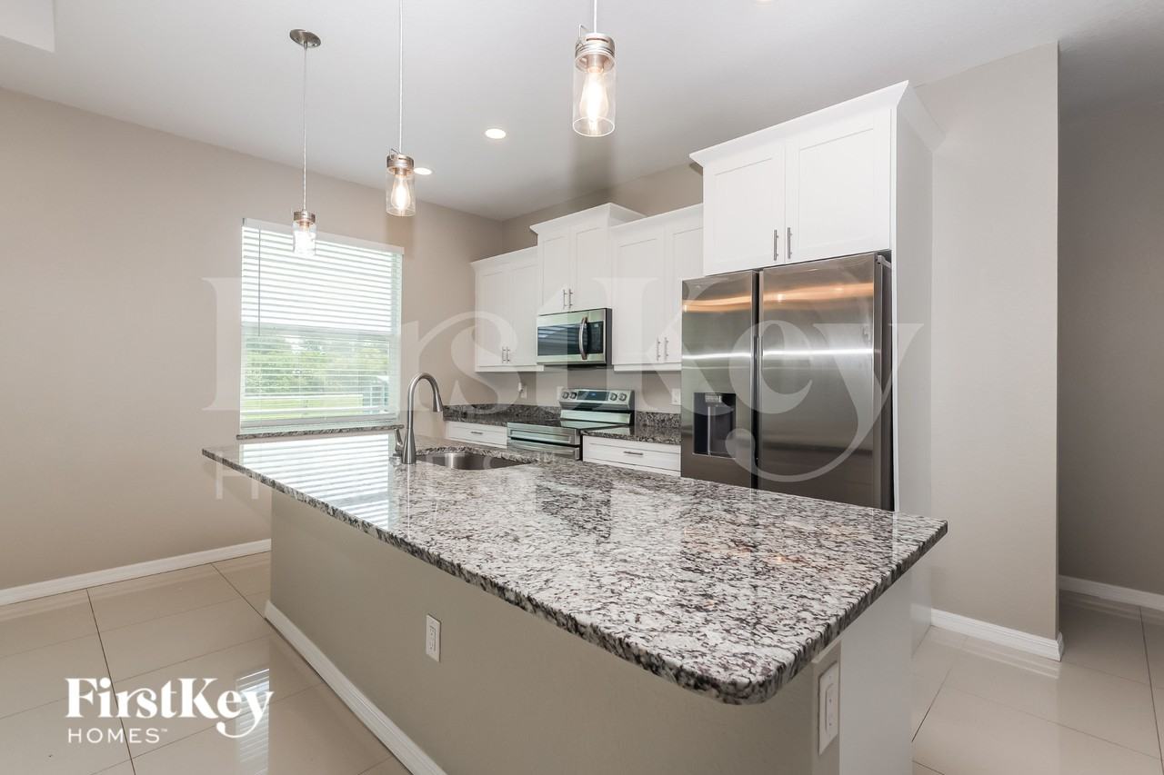 2018 Xelda Ave N - Photo 5 of 16