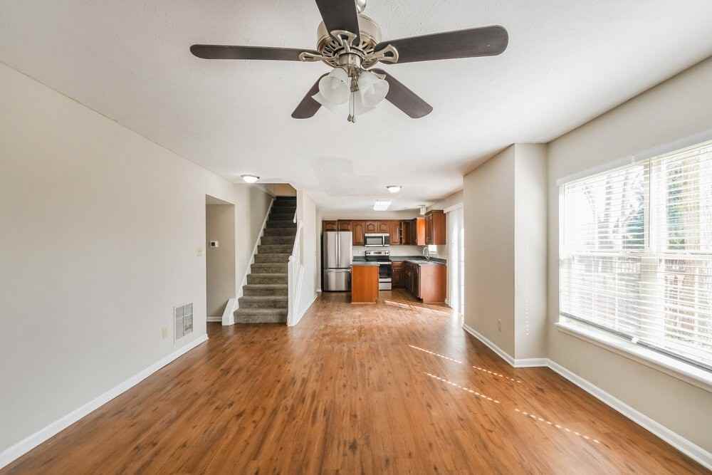 5805 Tanager Ln - Photo 6 of 17