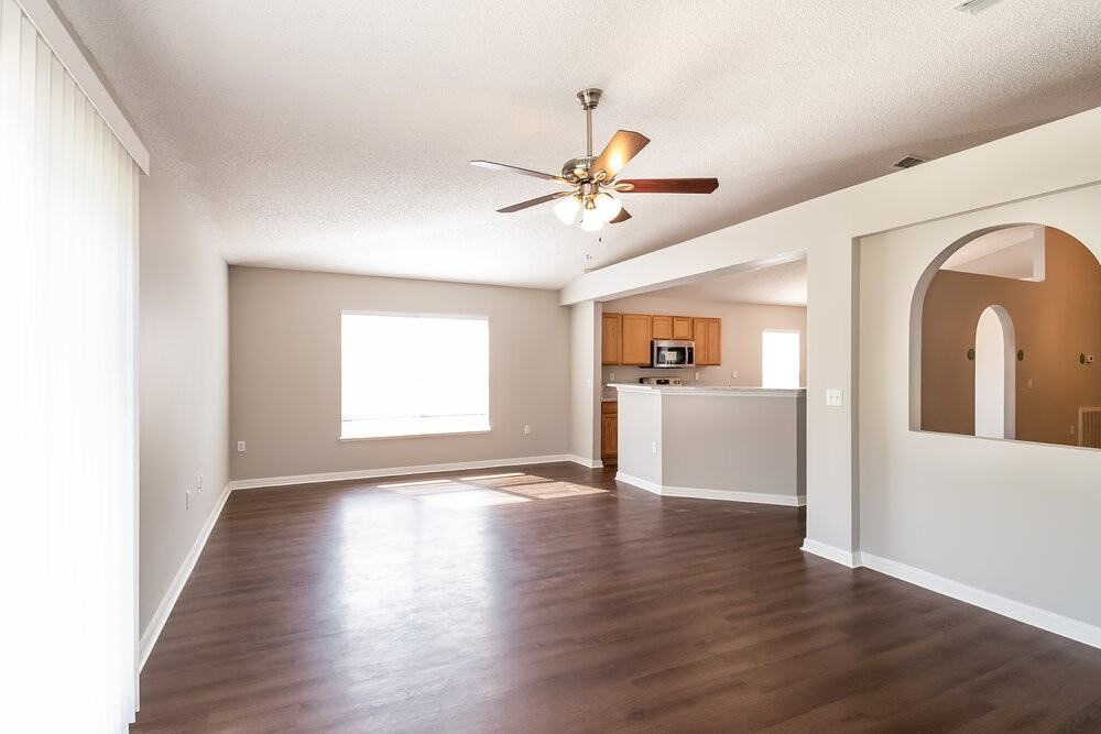 3610 Braeden Ct - Photo 3 of 16
