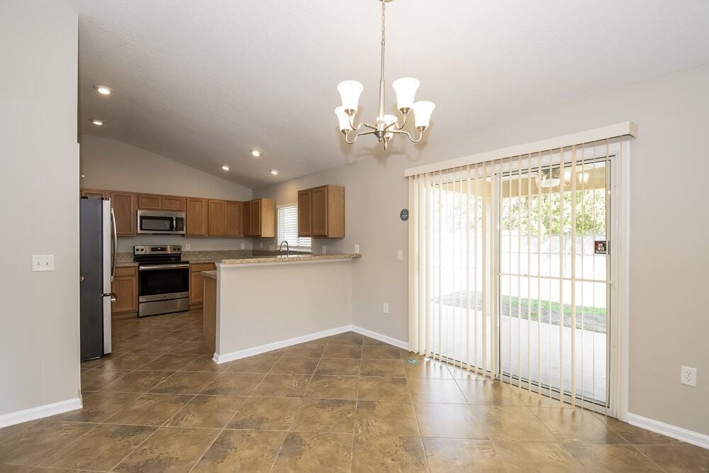 3978 Cedar Bluff Ln - Photo 6 of 16