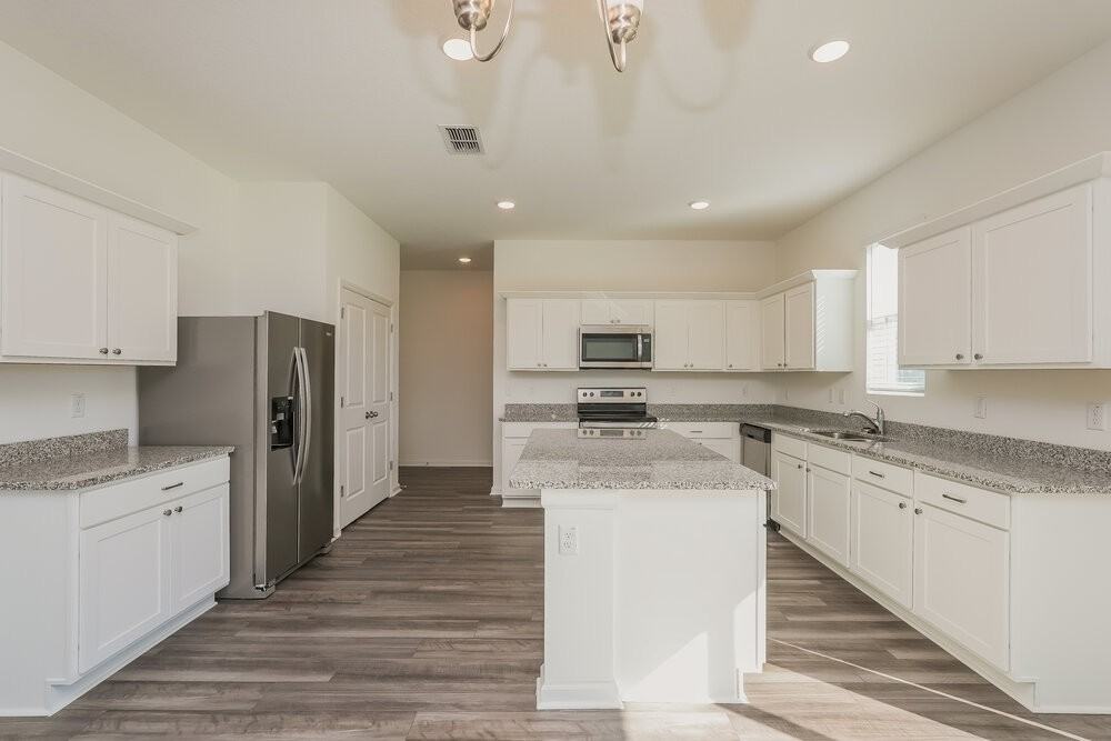 415 Barrier Reef St - Photo 6 of 17