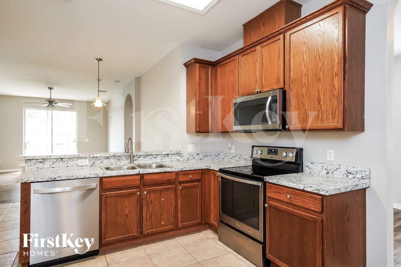 15349 Montesino Dr - Photo 5 of 15