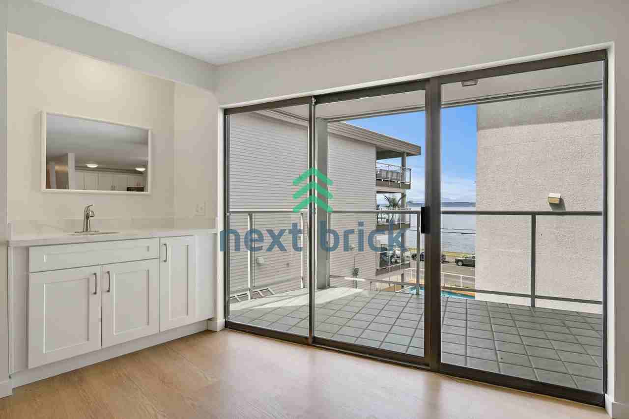 2104 Alki Ave Sw #306 - Photo 4 of 20