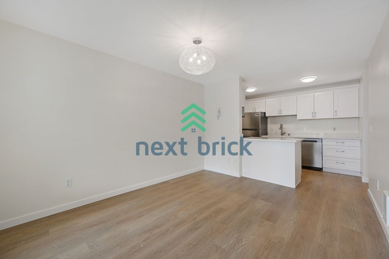 2104 Alki Ave Sw #306 - Photo 6 of 20