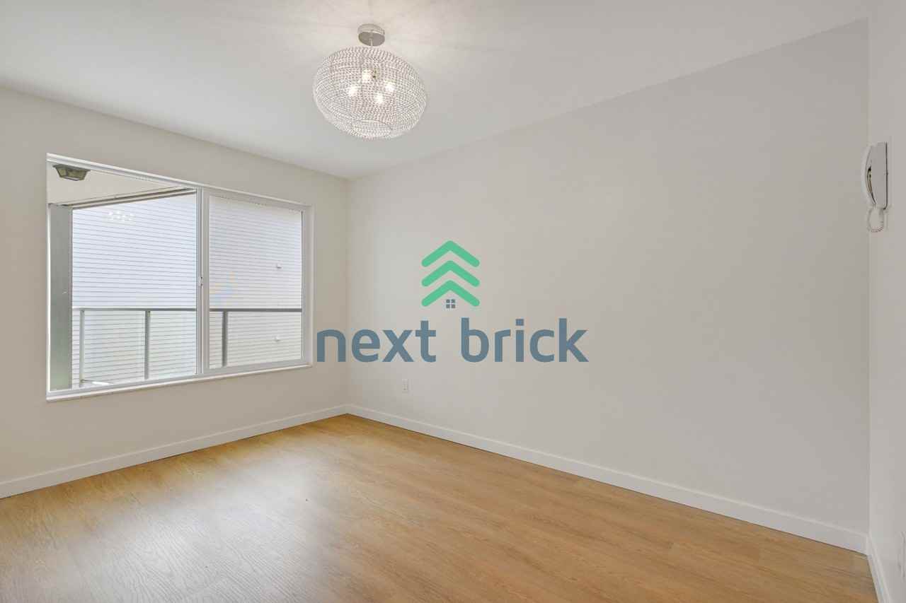 2104 Alki Ave Sw #306 - Photo 7 of 20