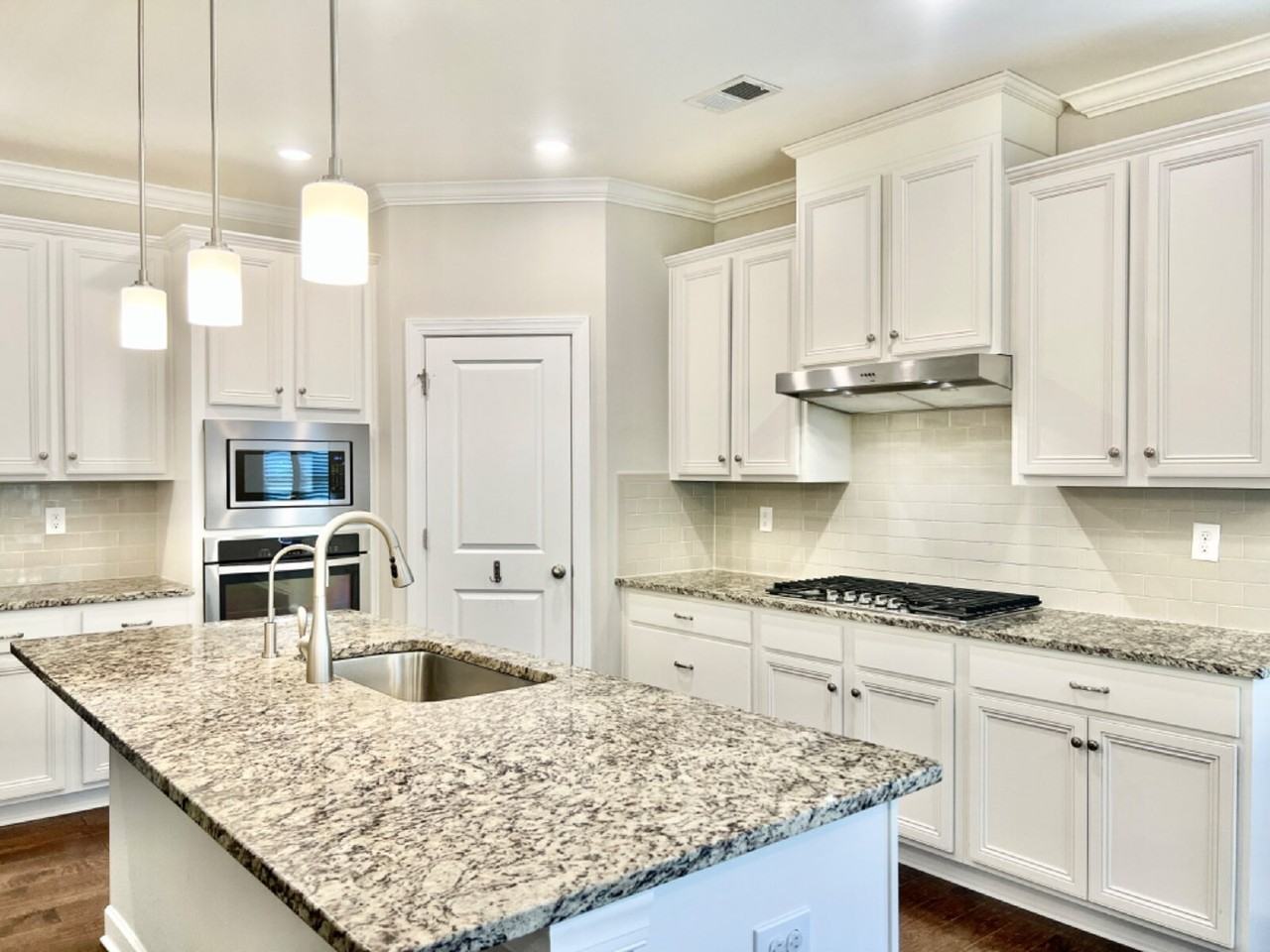 2108 Poplar Ridge Dr