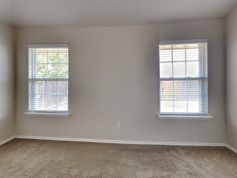 2165 Robin Ridge Ln - Photo 5 of 18