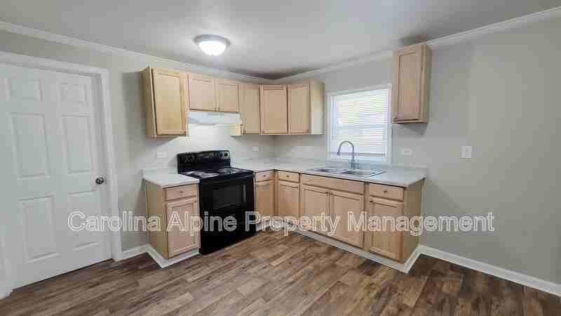 259 Dorothy St - Photo 4 of 19