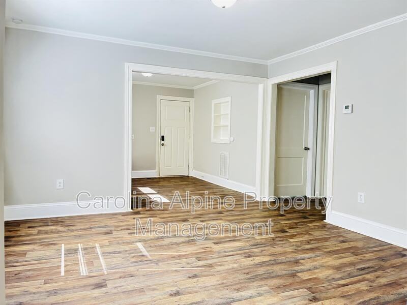 1030 Caldwell St - Photo 7 of 21