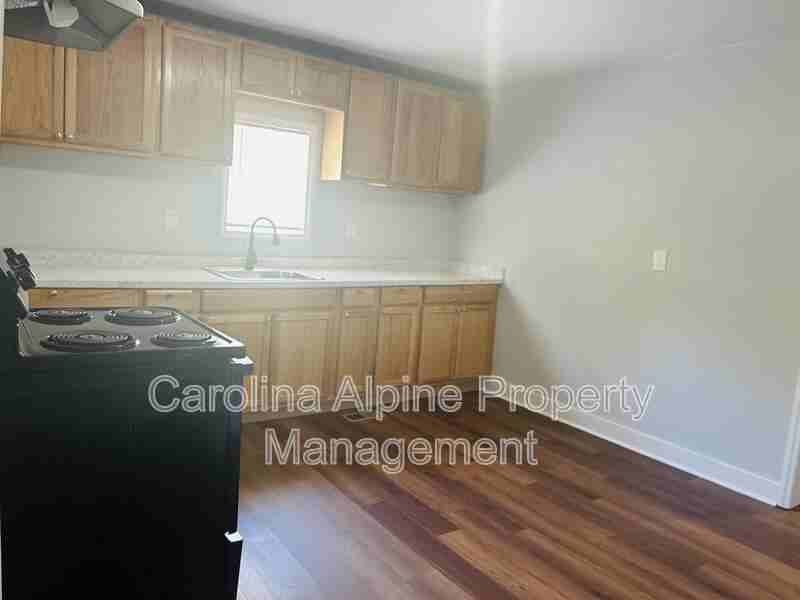 604 Park Ave - Photo 4 of 22