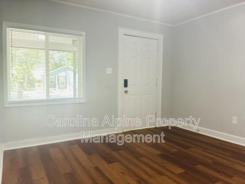 604 Park Ave - Photo 5 of 22
