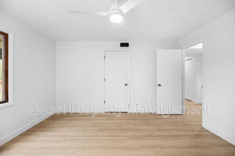 3477 Blackwood Dr - Photo 4 of 11