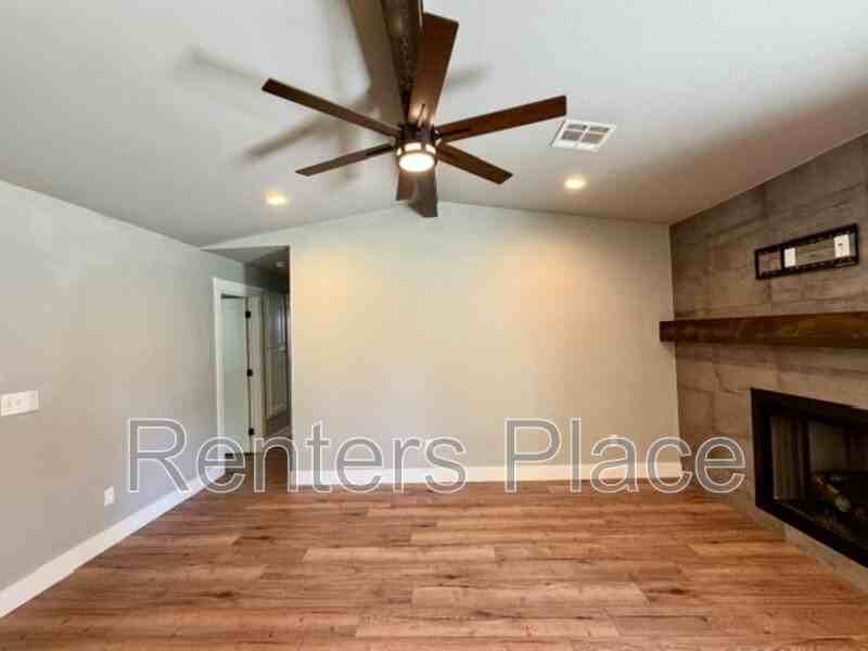 1939 W Pittsburg Pl - Photo 3 of 16