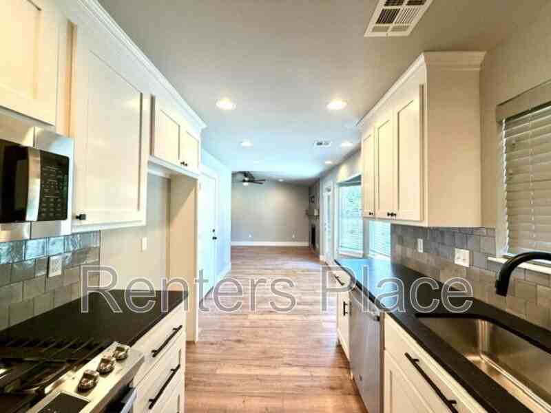 1939 W Pittsburg Pl - Photo 7 of 16