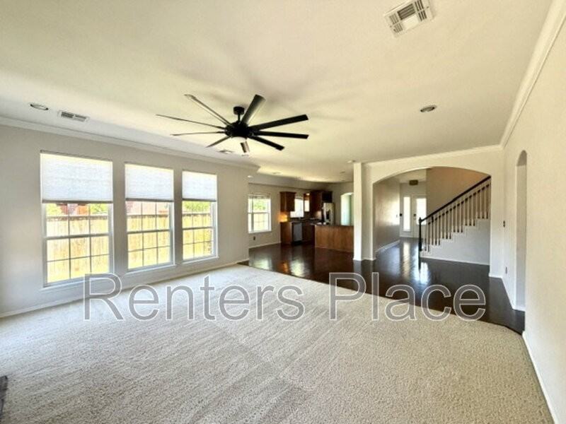 3004 S Tamarack Ave - Photo 6 of 25