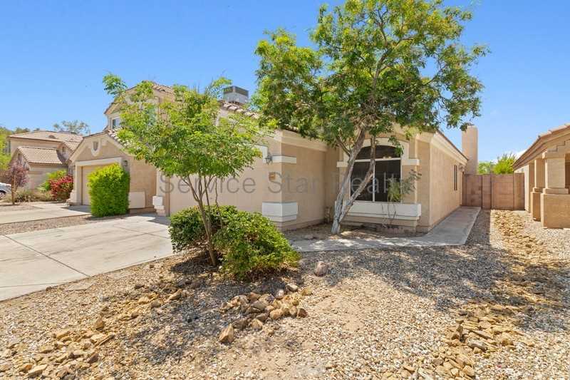 3039 E Hononegh Dr - Photo 2 of 21