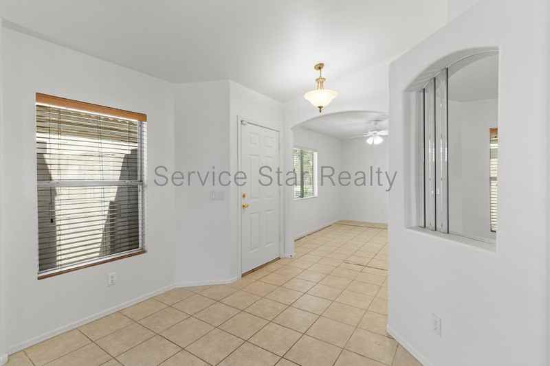 3039 E Hononegh Dr - Photo 3 of 21