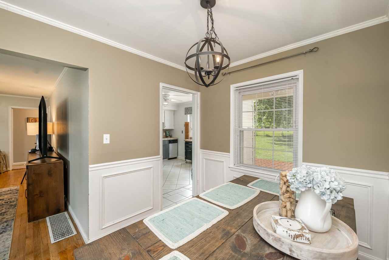 1633 Sunset Dr - Photo 7 of 18