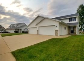 featured image of 2032 Autumn Ln #2032