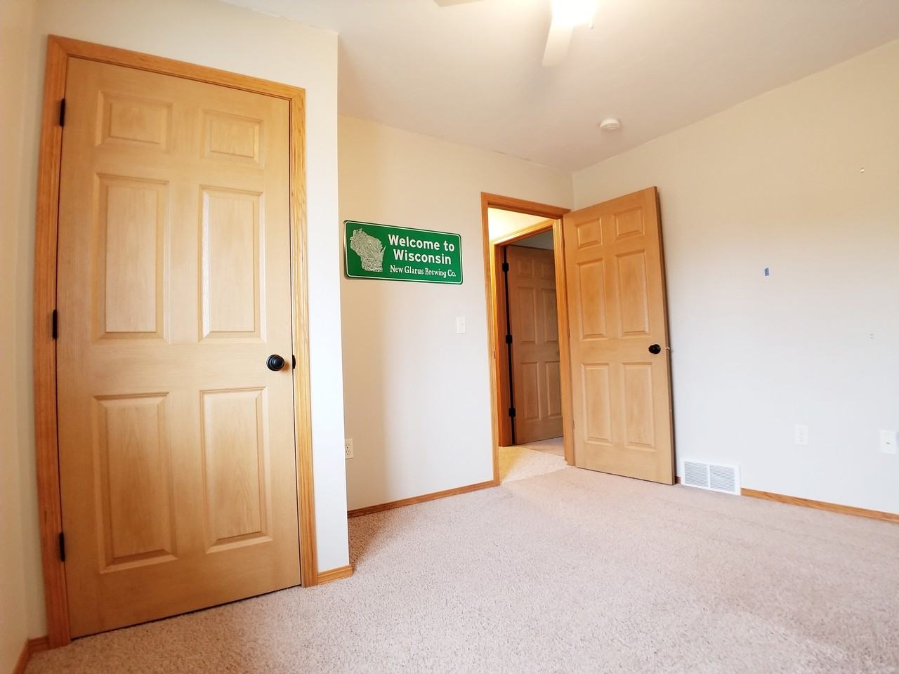 2032 Autumn Ln #2032 - Photo 3 of 26