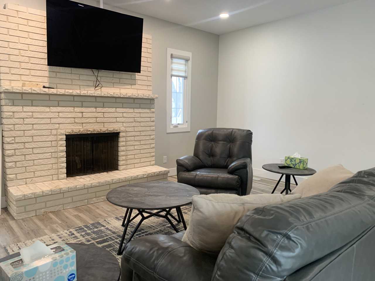 4642 Capital Ave Sw #B - Photo 4 of 11