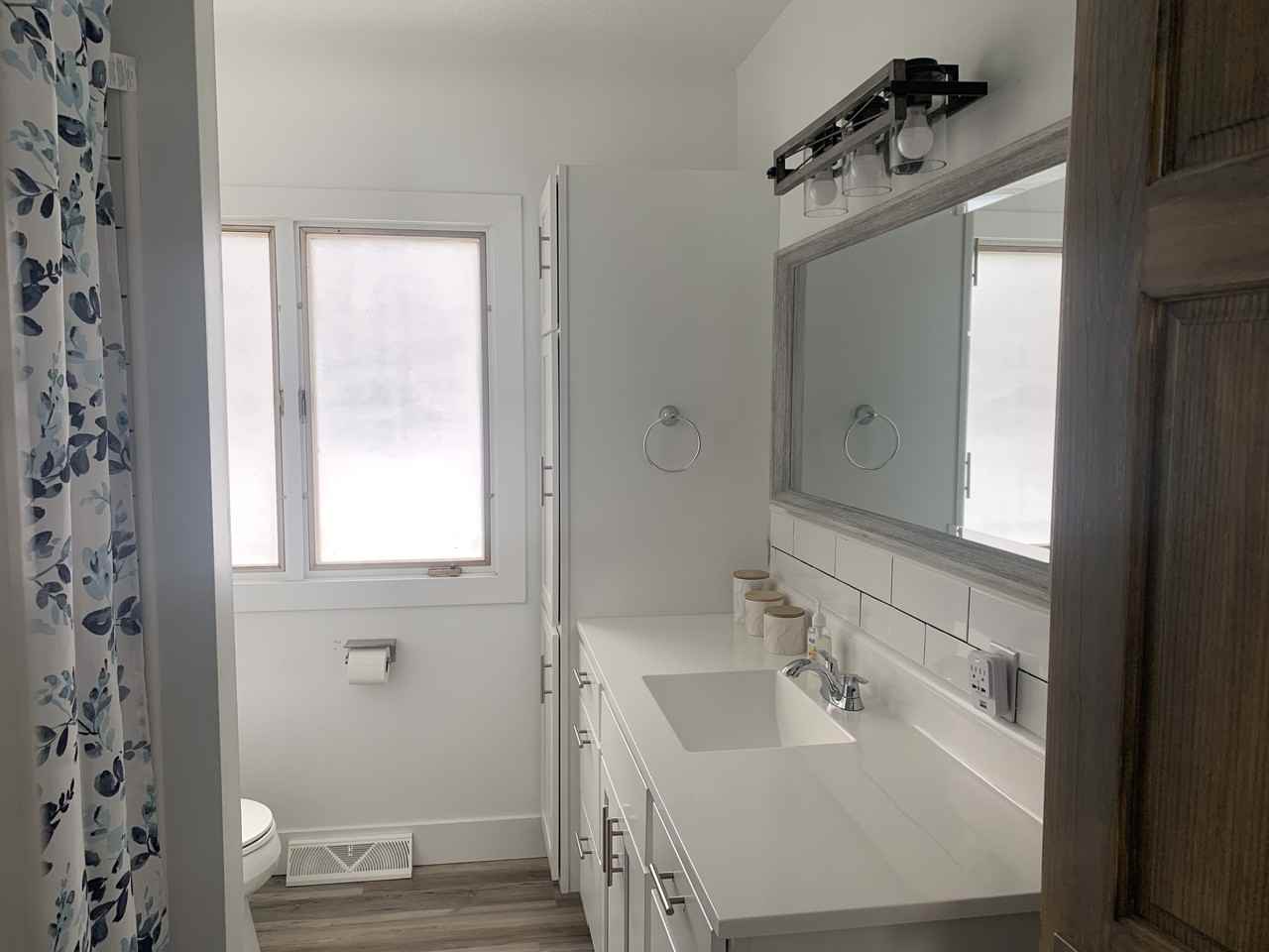 4642 Capital Ave Sw #B - Photo 6 of 11