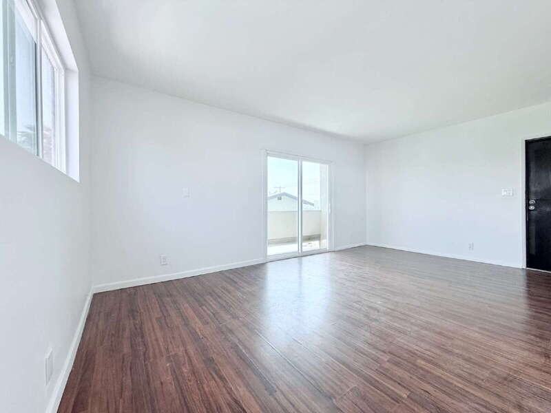 1915 S Longwood Ave #5 - Photo 3 of 19