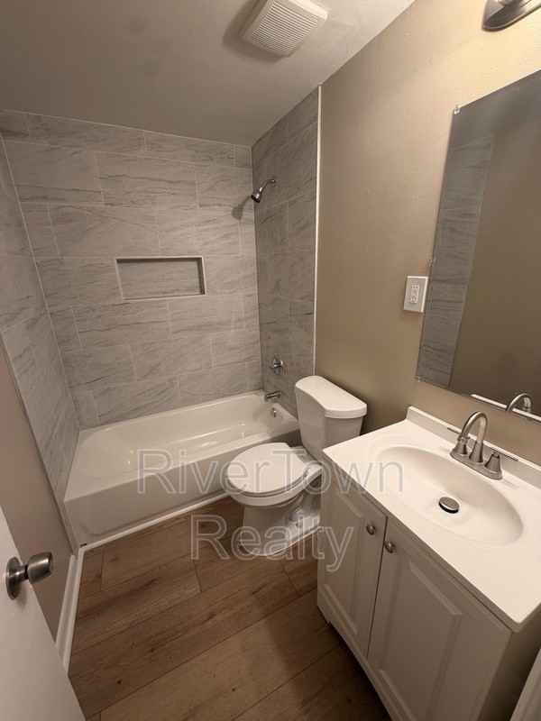 4825 Bridgedale Ave - Photo 6 of 16