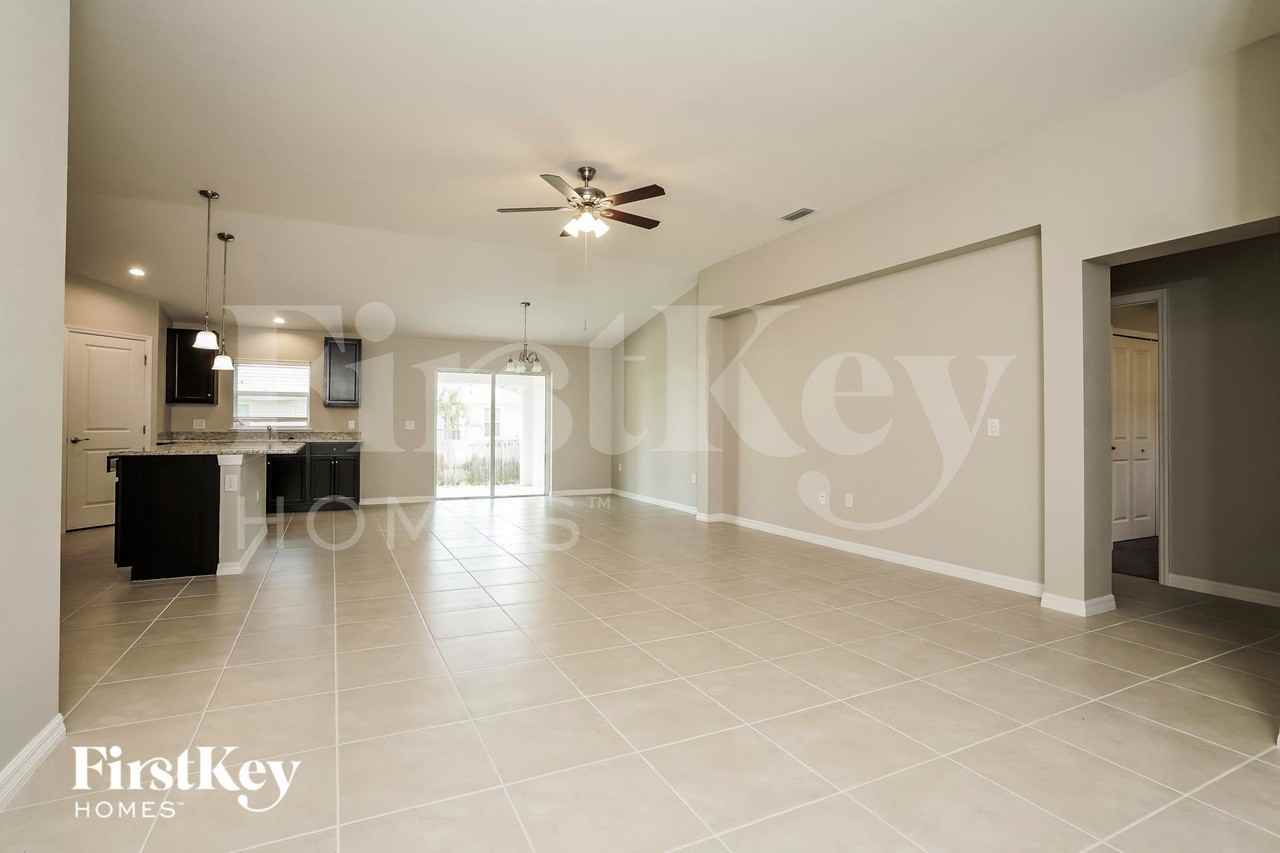 9025 Irving Rd - Photo 2 of 15