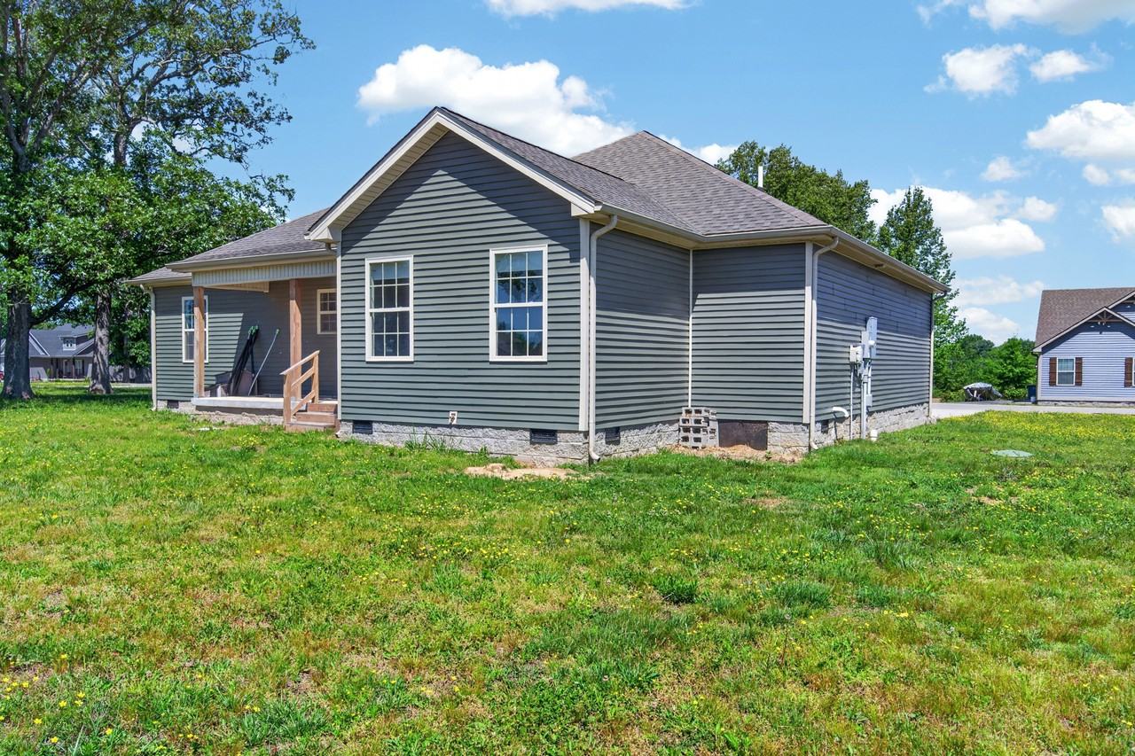 239 Middlebrook Ln - Photo 2 of 34