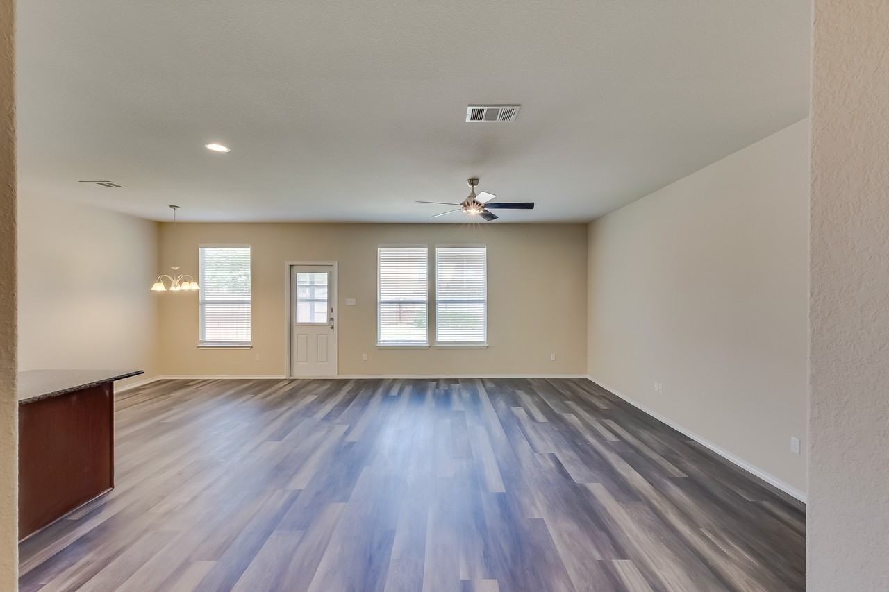 216 Golden Butterfly Dr - Photo 2 of 13