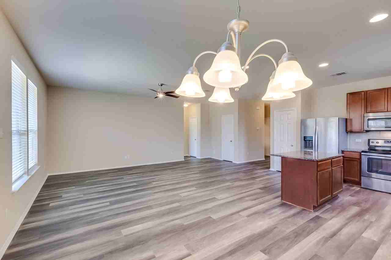 216 Golden Butterfly Dr - Photo 3 of 13