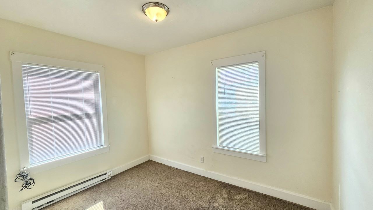 536 W Bonneville St #1 - Photo 7 of 11