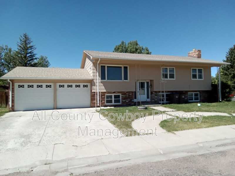 2002 S 19th St - Photo 2 of 15