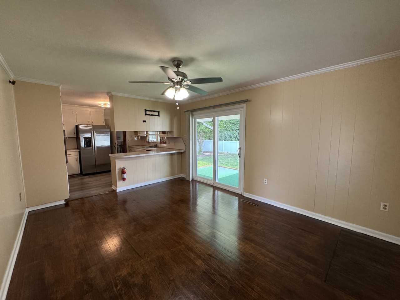 117 Southerland Dr - Photo 6 of 27