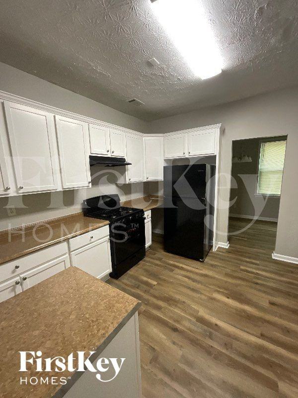 1717 W Taylor Ave - Photo 4 of 10
