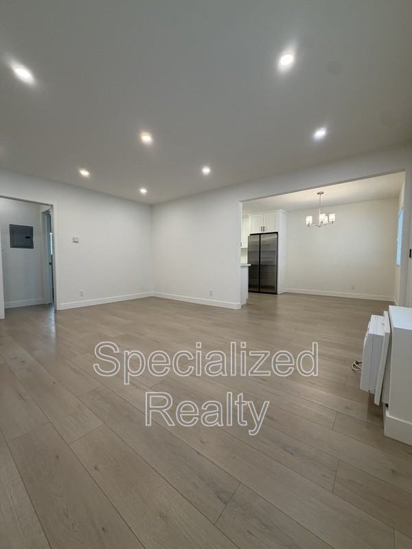 336 W Wilson Ave #3 - Photo 3 of 12