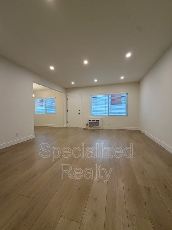 336 W Wilson Ave #3 - Photo 4 of 12