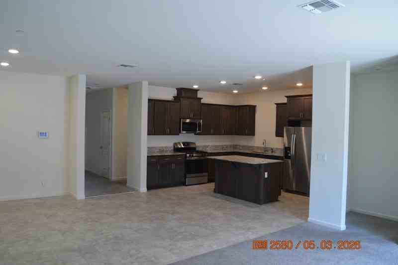 4220 Freemark Ave - Photo 5 of 27