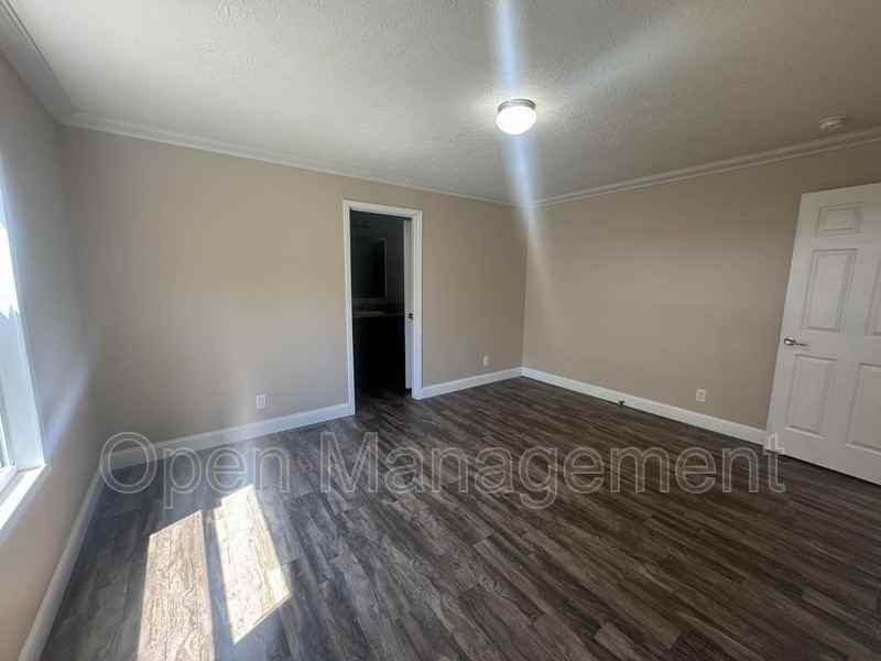 8701 Ne 107th Pl - Photo 7 of 15