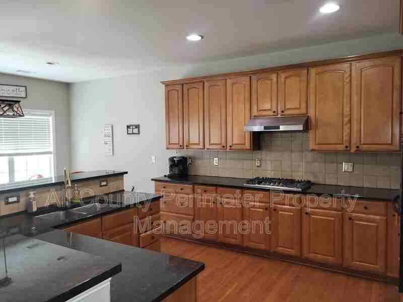 380 Simonton Crest Dr - Photo 5 of 17