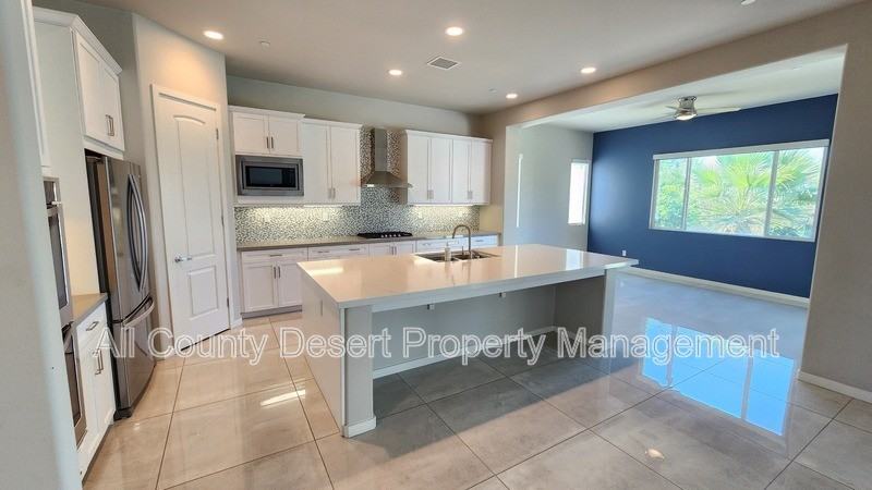78987 Yorkville Ln - Photo 3 of 26