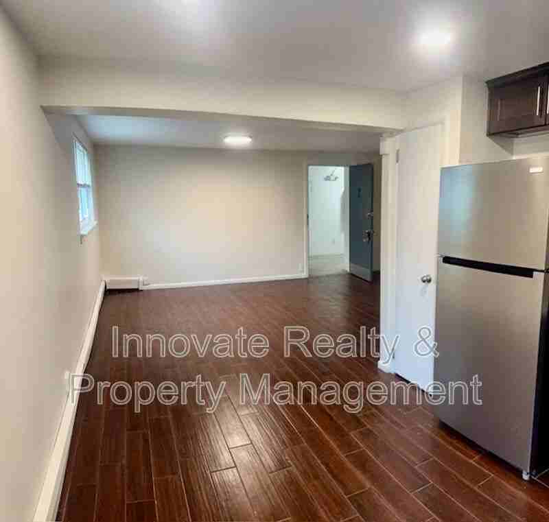 613 N Broad St #10 - Photo 3 of 19