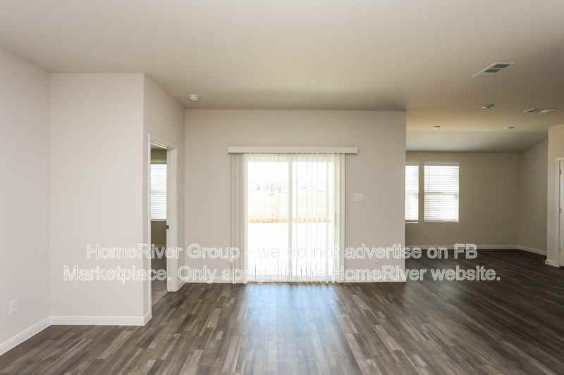 413 Jameson St - Photo 7 of 22