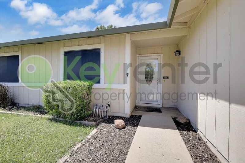 245 Withington Ave - Photo 3 of 32