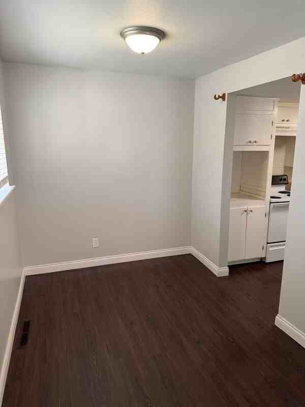 2929 E University St #4 - Photo 2 of 15