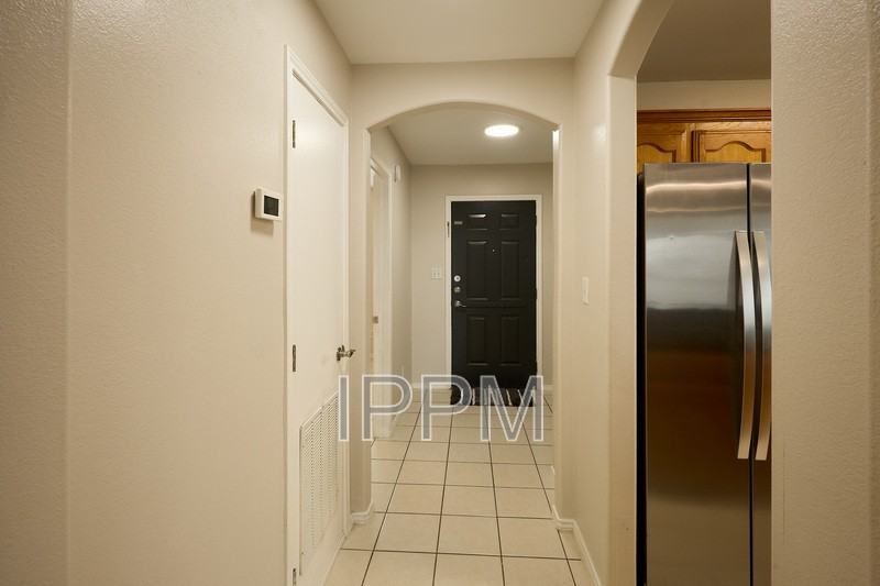 101 Taos Blvd #B - Photo 6 of 26