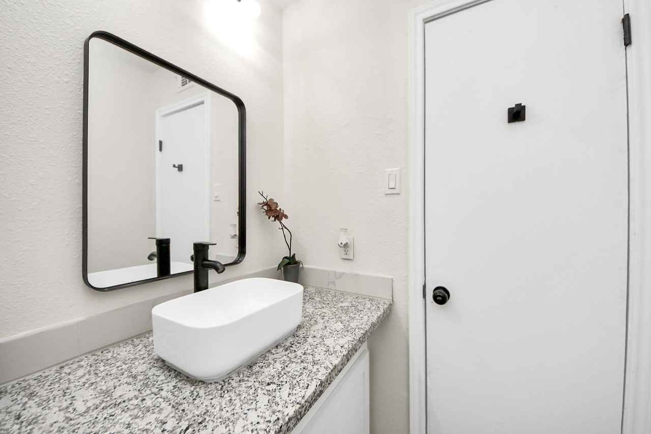 2110 Melbourne St #1 - Photo 2 of 34