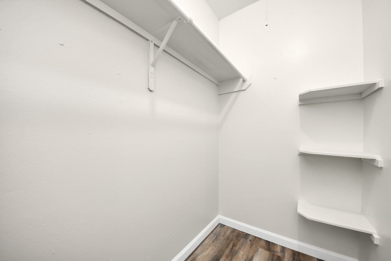 2110 Melbourne St #1 - Photo 5 of 34