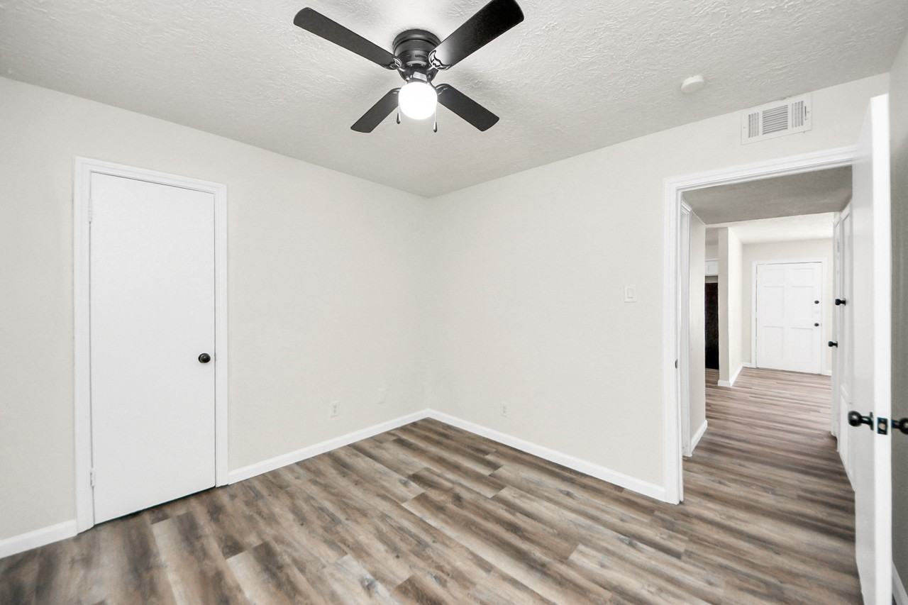 2110 Melbourne St #1 - Photo 7 of 34